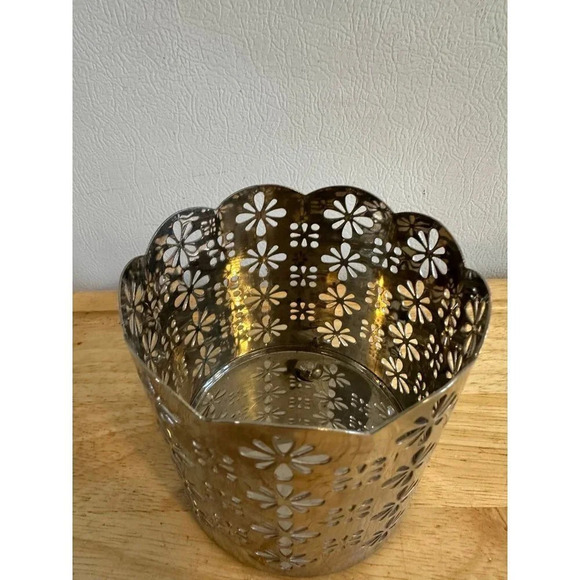 Metal Floral Candle Holder - Picture 2 of 7
